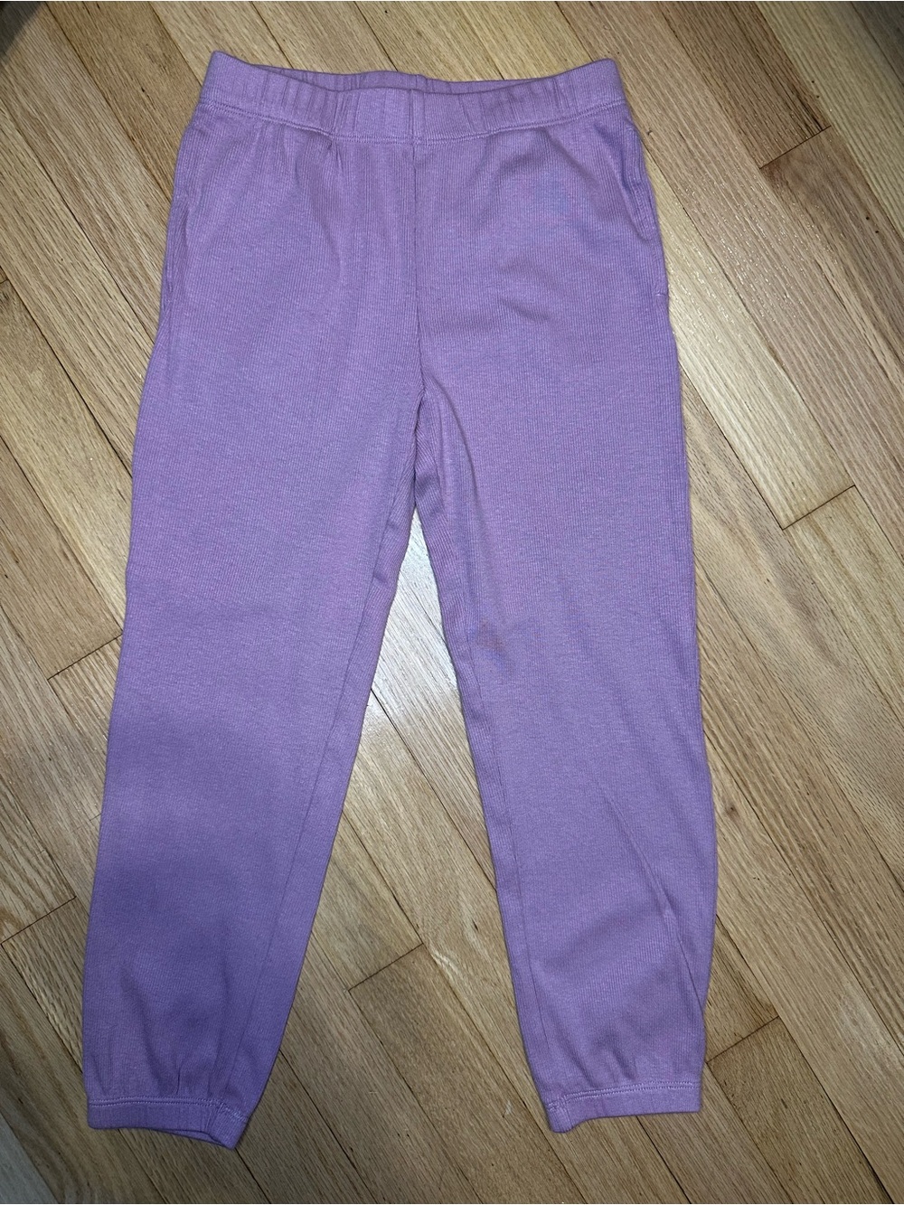 Hanna Andersson Size: 6-7 Lavender Ribbed Jogger Pants w/ FLAW